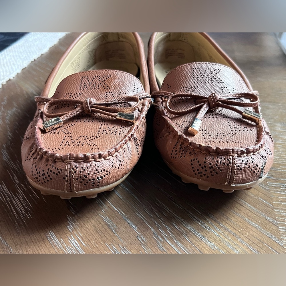 Michael Kors flats women’s Size 7 brown logo - Picture 2 of 8